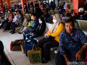 Lokasi Vaksin COVID-19 di Terminal dan Stasiun Jelang Libur Nataru