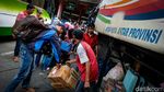 Terminal Kampung Rambutan Mulai Ramai Jelang Libur Nataru