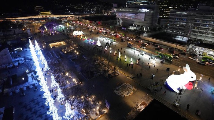 Warna-warni Lampion di Festival Lentera Seoul Korsel Sebuah festival lentera di Korea Selatan menampilkan sejumlah lampion berkarakter.Festival ini berlangsung dari 19 Desember hingga 31 Desember 2022.