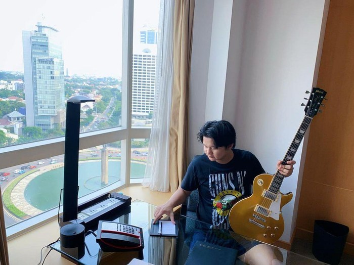Angger Bayu Aji luncurkan lagu.