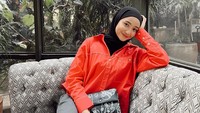 Di Instagram, Ansellma Putri mengatakan pertama kali mencoba menerima segala kondisi yang ada dalam diri adalah sesuatu yang baru dicoba, lantaran sebelumnya ia merasa kerap ingin sempurna. (Foto: dok Instagram)