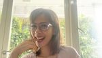 Awet Cantiknya! Ini Nadia Mulya Saat Makan Sushi hingga Ngopi