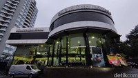 Sertifikasi bengkel body and paint Mercy di Cilandak diberikan langsung oleh pihak di Jerman. Prosesnya sendiri telah dimulai sejak 2016 lalu. Foto: Septian Farhan Nurhuda / detik.com