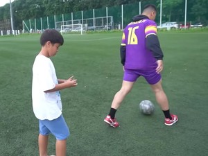 Billy Syahputra Banjir Pujian Ajak Main Bola Anak Nikita Mirzani
