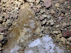 Penjelasan BMKG soal Bongkahan Es di Gunung Rinjani