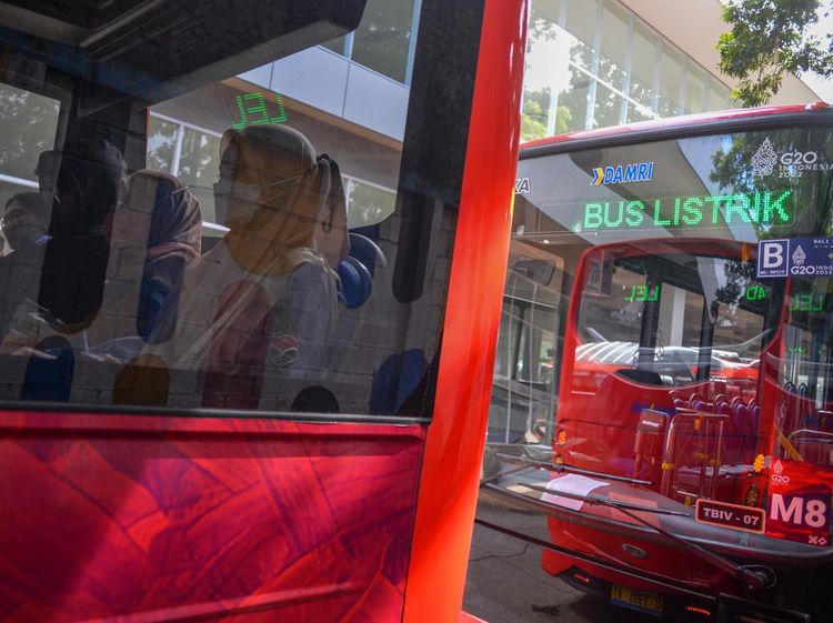 Bus Listrik Mulai Wara Wiri di Bandung, Nih Potretnya
