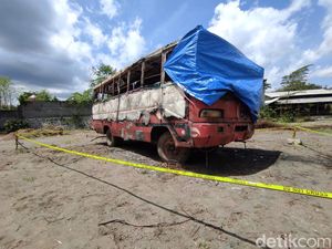 Dua Bocah SD di Blitar Bakar Bus Milik Pendukung Mantan Wali Kota