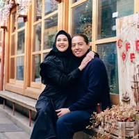 Melihat kemesraan antara Cut Meyriska dan Roger membuat tak sedikit netizen juga jadi ikutan baper. MasyaAllah soo sweet, komentar salah seorang netizen. Mereka pun mendoakan agar Cut Meyriska dan Roger selalu langgeng. Foto: Instagram/@cutratumeyriska