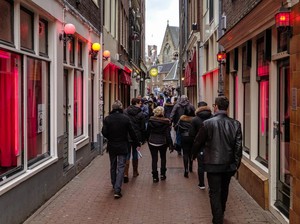 Pekerja Seks Menolak Punah, Mulai dari Amsterdam hingga Bali