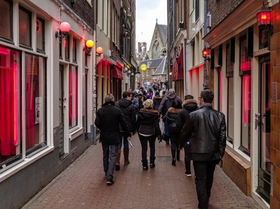 Di Tengah Serbuan Wisata Seks-Narkoba, Amsterdam Serukan Perlawanan