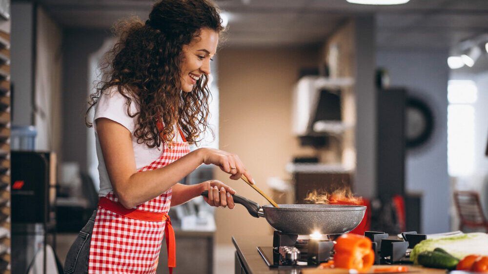 Disuruh Belajar Masak Sebelum Nikah, Wanita Ini Sebut Calon Suaminya Lebay