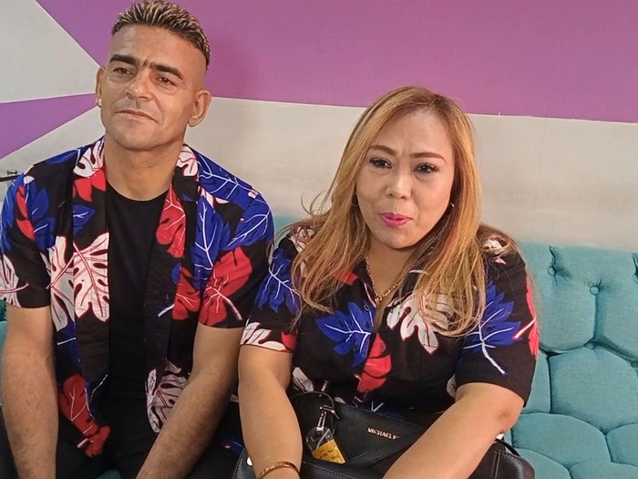 Gonzales dan Istri saat ditemui di Trans TV, Jakarta Selatan.
