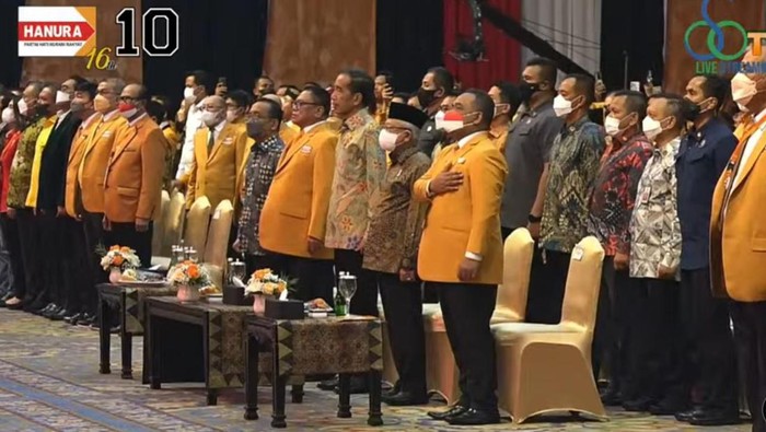 Jokowi dan Maruf Amin hadiri acara HUT ke-16 Hanura di JCC Senayan, Rabu (21/12/2022). (Tangkapan layar OSO TV)