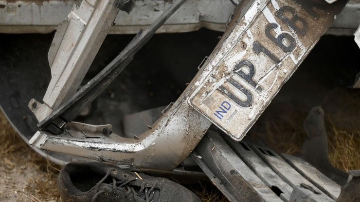 Kabut Tebal Picu Kecelakaan Bus di Tol Yamuna India, Satu Orang Tewas Kecelakaan antara bus dan kontainer di Jalan Tol Yamuna, India mengakibatkan satu orang tewas dan 15 orang luka parah. Kejadian itu dikarenakan adanya kabut tebal.