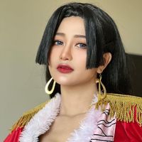 Kameaam Bikin Terbelalak Cosplay Jadi Boa Hancock dan Nami 'One Piece'