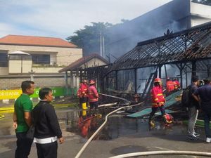 Gudang Peralatan Kantor PLN UID Bali Terbakar