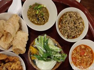 Khantoke Nikmat Kuliner Khas Ditambah Lenggok Lembut Para Penari