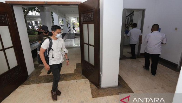 KPK geledah Gedung Sekda Jatim (Antara)