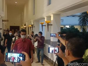 Geledah Kantor Gubernur Jatim, Ini yang Dicari KPK!
