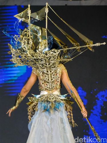 Laksmi De-Neefe Suardana Jelang Miss Universe