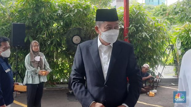 Mantan-mantan Menteri ESDM melayat persemayaman Prof Subroto. (CNBC Indonesia/ Firda Dwi Muliawati)