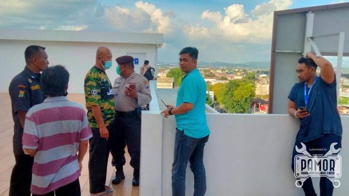 MCC ditutup polisi