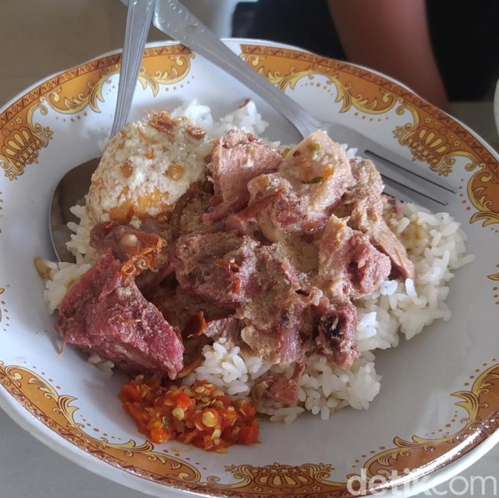menu Warung Gang Amboina di Bangkalan Madura