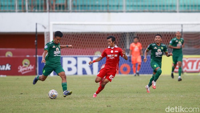 Pertandingan Persebaya vs Persis Solo berakhir 0-0 di Stadion Sultan Agung Bantul, Rabu (21/12/2022). Pertandingan Persebaya vs Persis Solo berakhir 0-0 di Stadion Sultan Agung Bantul, Rabu (21/12/2022).