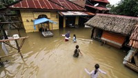 Tingginya curah hujan dalam sepekan ini, membuat 11 desa dalam 4 kecamatan di Kota Lhokseumawe dan sepuluh kecamatan di Kabupaten Aceh Utara terendam banjir.