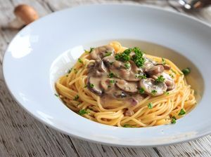 Resep Spaghetti Saus Jamur Kancing yang Populer Gurih Enaknya