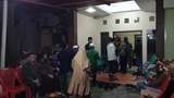 Suasana Rumah Duka Mak Nyak  Si Doel Anak Sekolahan