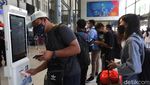 Suasana Stasiun Pasar Senen Pagi Ini, Mulai Dipadati Pemudik Nataru