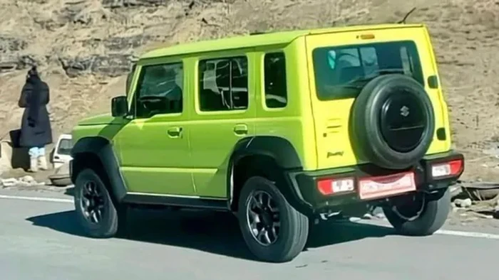 Suzuki Jimny 5 pintu