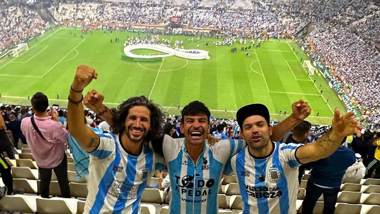 Tiga sekawan suporter Argentina gowes dari cape Town ke Doha untuk mendukung Albiceleste.