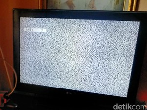 Cerita Warga Sidoarjo Beralih ke Radio Setelah TV Analog Dimatikan