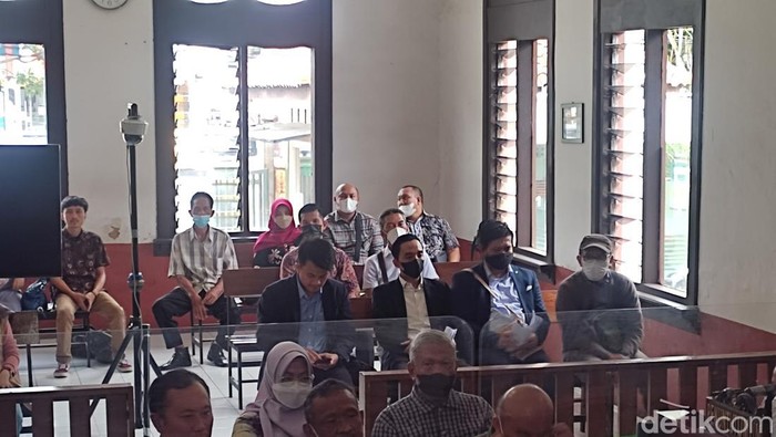 Walkot Sukabumi Achmad Fahmi menjadi saksi kasus korupsi Pasar Pelita.