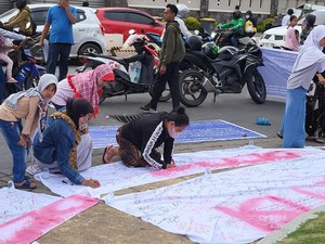 Babak Baru Perseteruan Warga Johor-Walkot Bobby soal Median Jalan