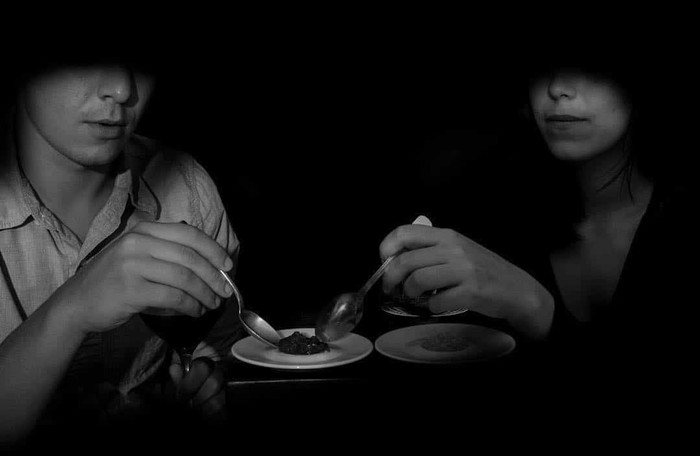 5  Tempat Makan Teraneh di Dunia, di Dalam Penjara hingga Dekat Kuburan