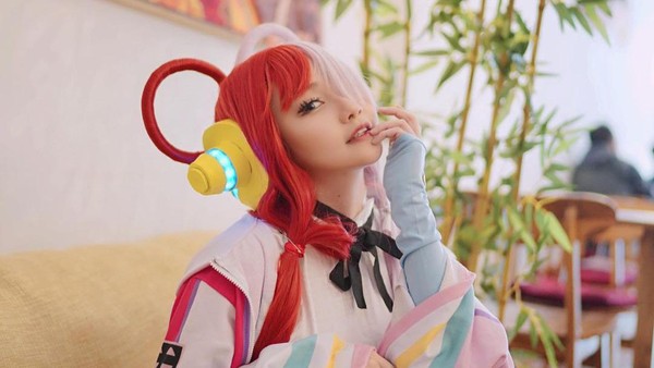 Gemas Maksimal! Andela Yuwono Cosplay Jadi Uta One Piece