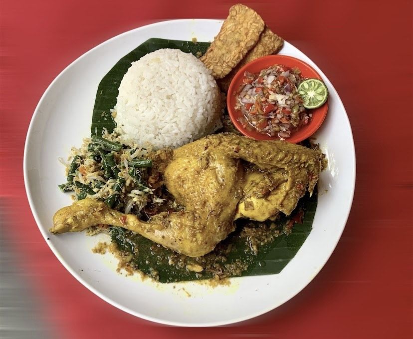 Rekomendasi Tempat Makan Ayam Betutu Bali