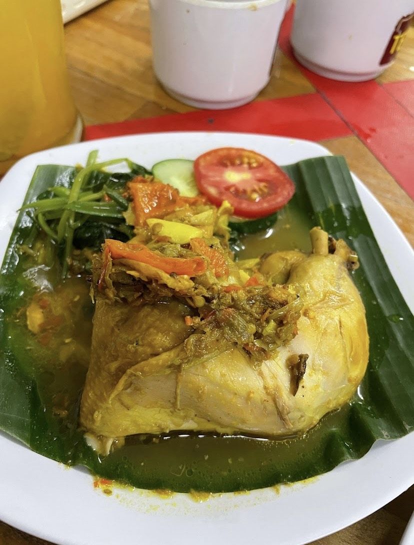 Rekomendasi Tempat Makan Ayam Betutu Bali