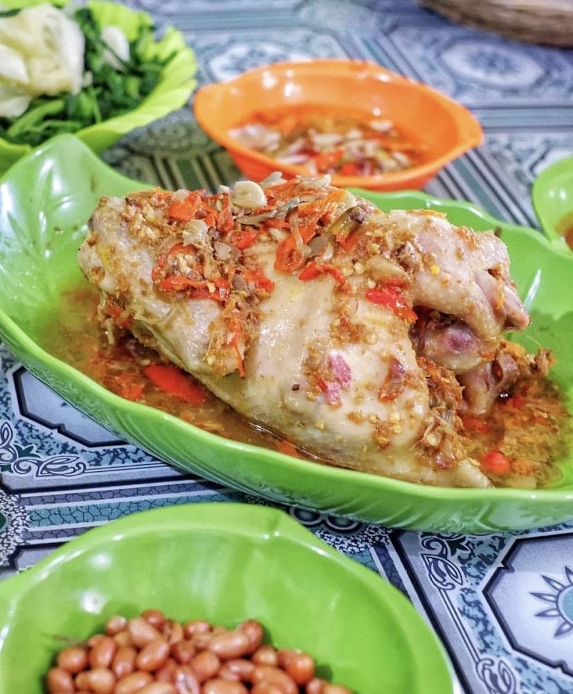 Rekomendasi Tempat Makan Ayam Betutu Bali