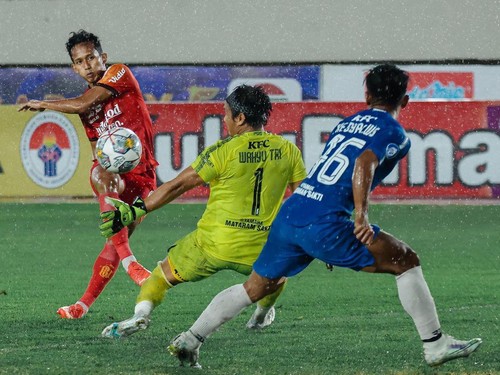 Bali United berhasil mengalahkan PSIS Semarang dengan skor 3-0 dalam lanjutan BRI Liga 1 2022/2023 di Stadion Manahan, Solo, Kamis (22/12/2022) malam WIB. (Foto: Instagram baliunited)