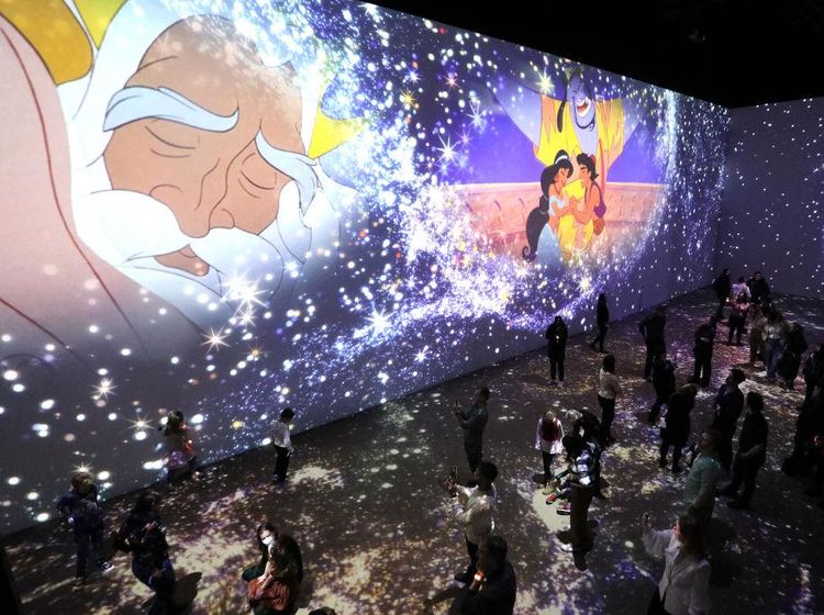 Bertualang di Dunia Imersif Disney!