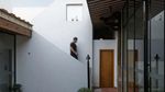 Inspirasi Rumah: Kuno Outside Mewah Inside!