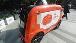 Canggih! Mobil Mungil di China Ini Jualan Makanan Tanpa Pengemudi Lho