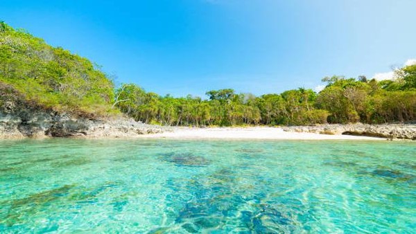 Pulau Kei. Kepulauan Kei terletak di Laut Banda, tepatnya di Maluku Tenggara. Kepulauan Kei adalah bagian dari Wallacea, gugusan pulau-pulau di Indonesia yang dipisahkan oleh perairan dalam dari landas kontinen Asia dan Australia. (Fbxx/Getty Images) Pulau Kei. Kepulauan Kei terletak di Laut Banda, tepatnya di Maluku Tenggara. Kepulauan Kei adalah bagian dari Wallacea, gugusan pulau-pulau di Indonesia yang dipisahkan oleh perairan dalam dari landas kontinen Asia dan Australia. (Fbxx/Getty Images)