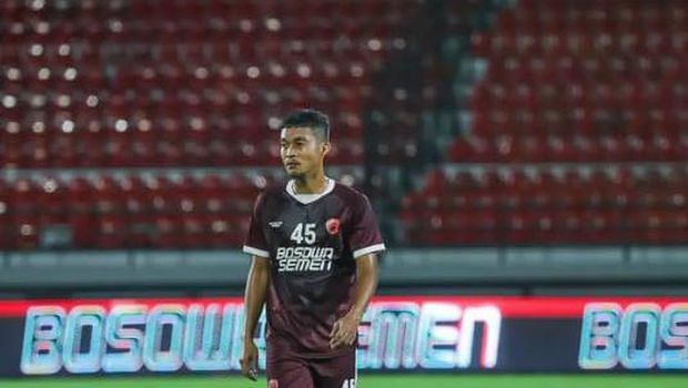 Gelandang PSM Makassar Akbar Tanjung
