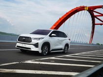 Toyota Klaim Penjualan Mobil Hybrid Naik Usai Dapet Insentif