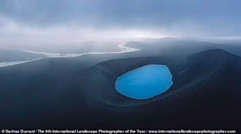  Gambar ini membuat fotografer AS Sarfraz Durrani mendapat pujian dari para juri. Itu diambil di Dataran Tinggi Islandia Foto: International Landscape Photographer of the Year Awards